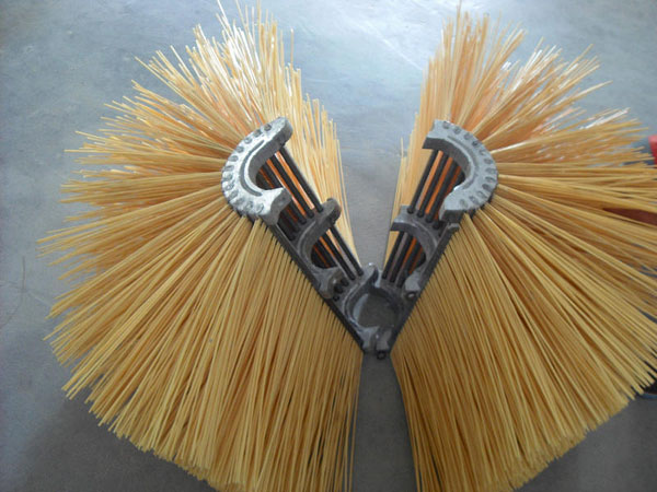 鋼板預(yù)處理刷滾